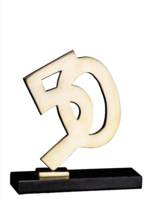 Troféu em metal dourado 50 anos com base de granito preto