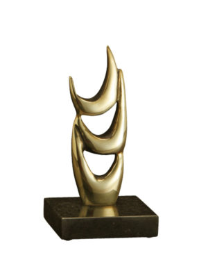 troféu em metal premium, design exclusivo, reconhecimento empresarial, celebração de conquistas.