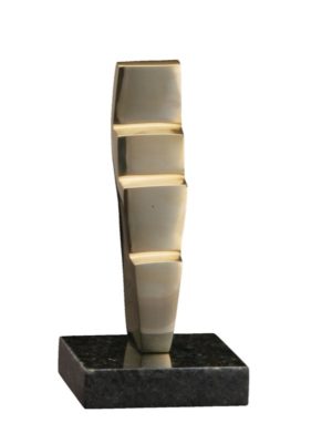 Troféu de design contemporâneo com linhas geométricas e base preta.